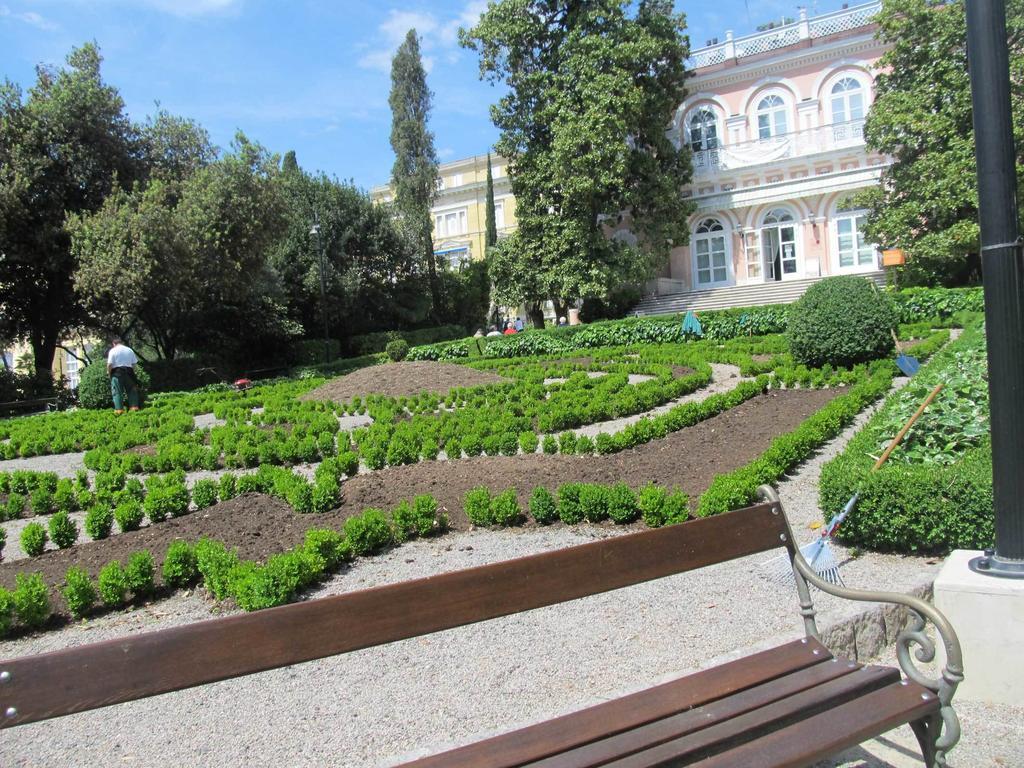 Sepic Apartments Opatija Eksteriør bilde